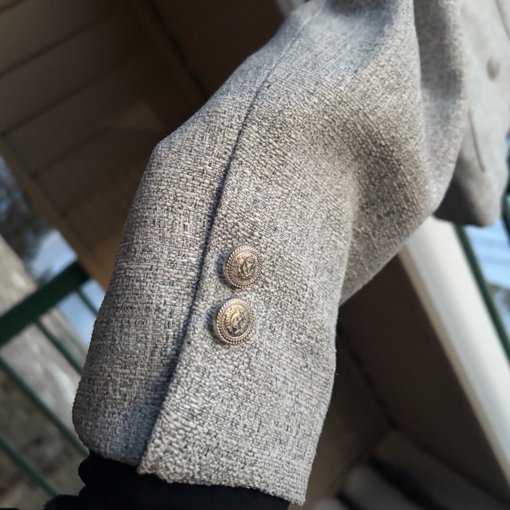 🆕 To My Lovers Gray Tweed Cropped Jacket Blazer Gold Crest Buttons Lined Size M - Picture 9 of 17